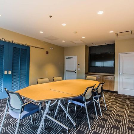 Towneplace Suites By Marriott Evansville Ньюбург Екстер'єр фото